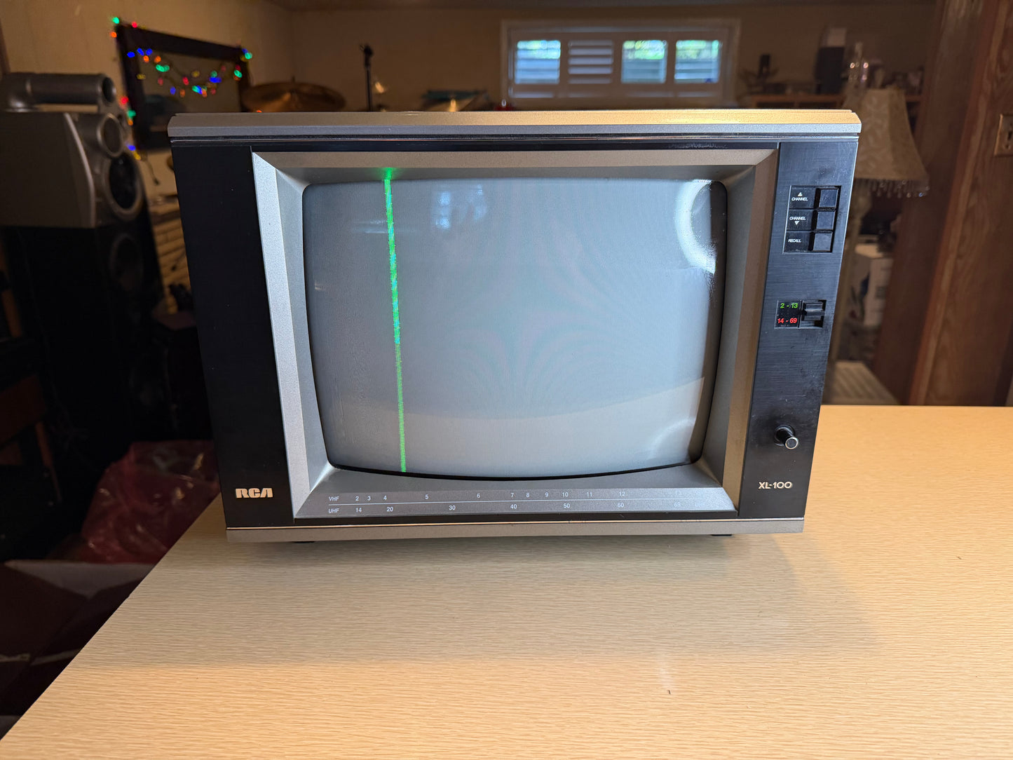 Vtg 1985 Retro 13" RCA XL-100 ELR336H CRT Push Button TV Television Tested Works