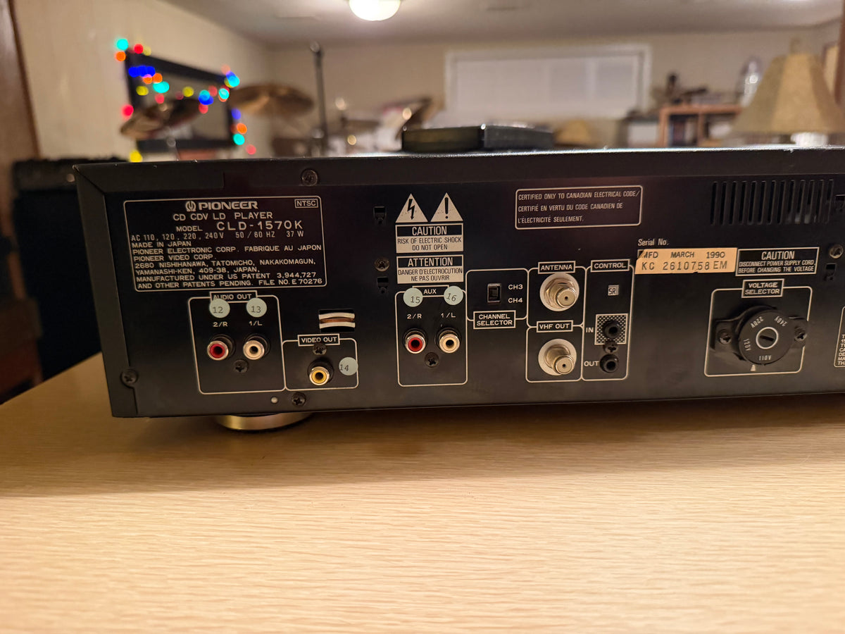 Pioneer CLD-1570k Compact Disc Laserdisc Player  Works Great Very Rare Model🔥