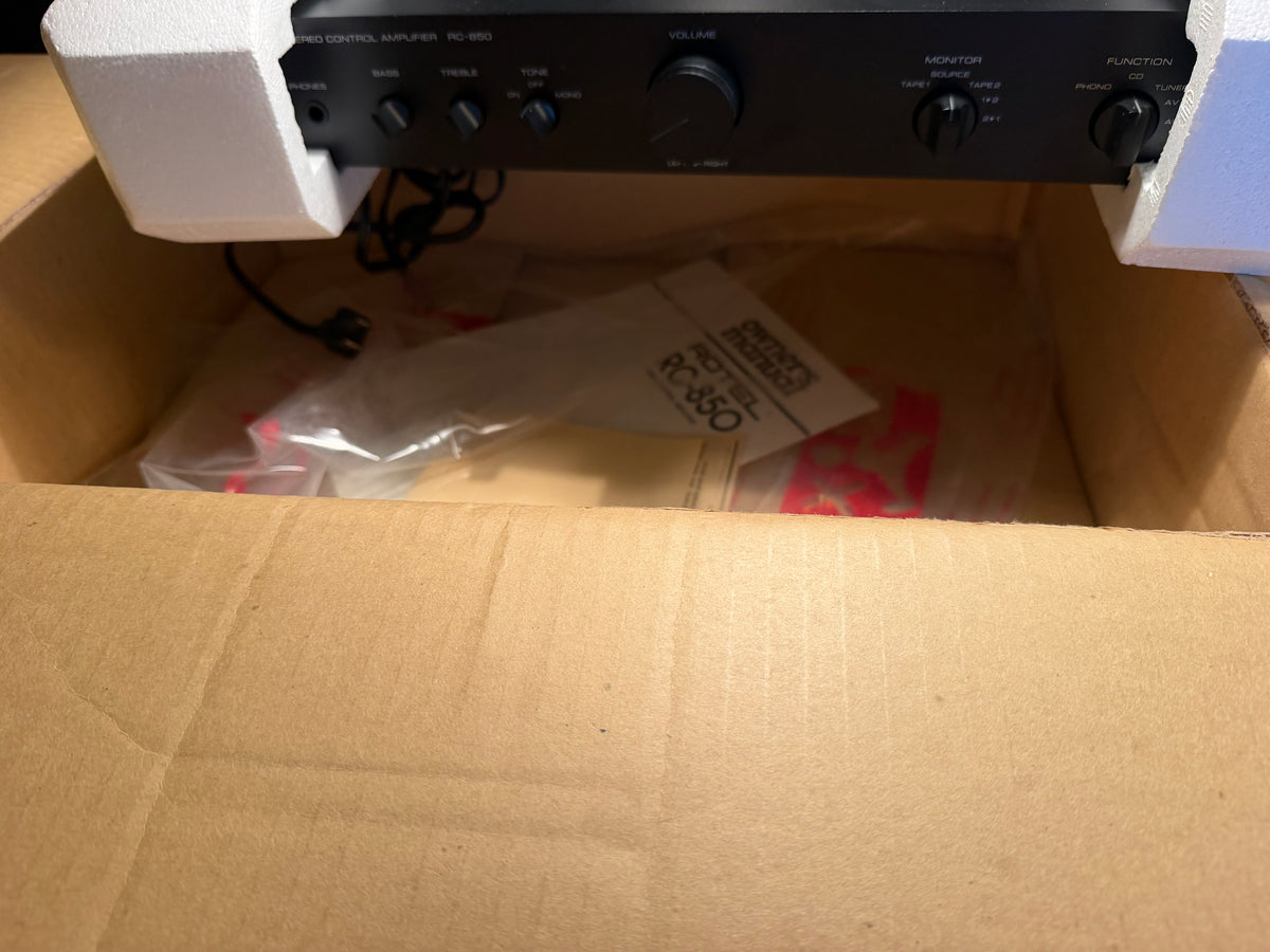 Rotel RC-850 PREAMPLIFIER High Fidelity Near Mint Serviced Complete In Box🔥🎶