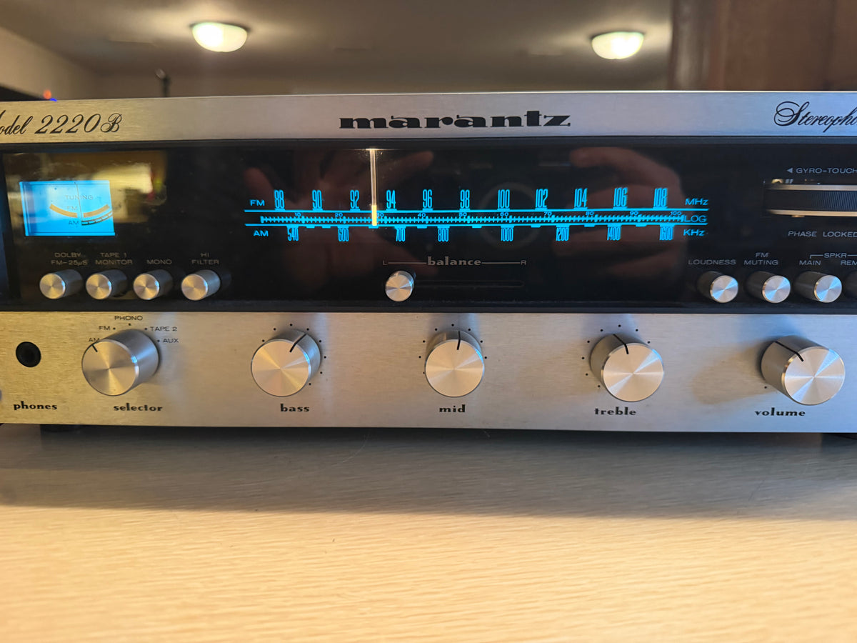 Marantz 2220B Stereophonic Receiver New Bulbs Fresh Servicing Near Mint CND🔥🎶