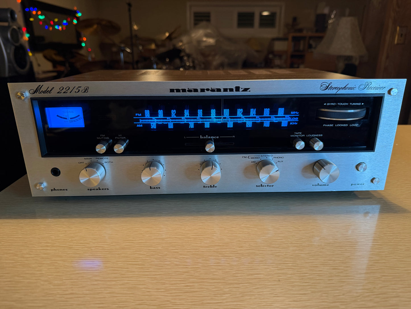 MARANTZ 2215B VINTAGE AM/FM STEREO RECEIVER NEW BULBS RECAPPED NEAR MINT WOW🔥