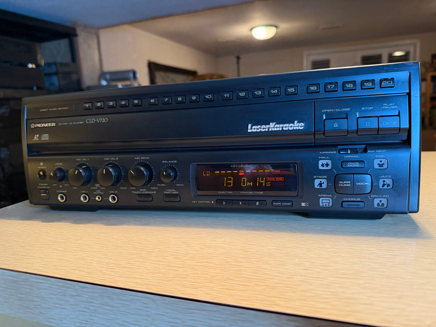 SERVICED🔥 Pioneer CLD-V720 Laser Disc CD CDV  Player With Remote. Works Great