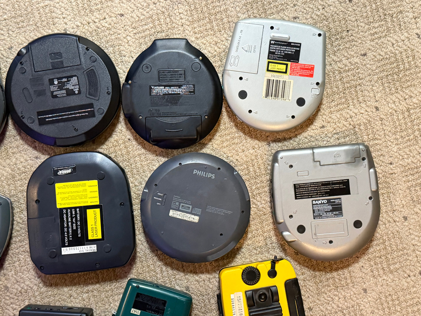 JVC,  Philps, ETC.. Walkman Cassette Player and CD Discman ALL WORKING 14 PIECE