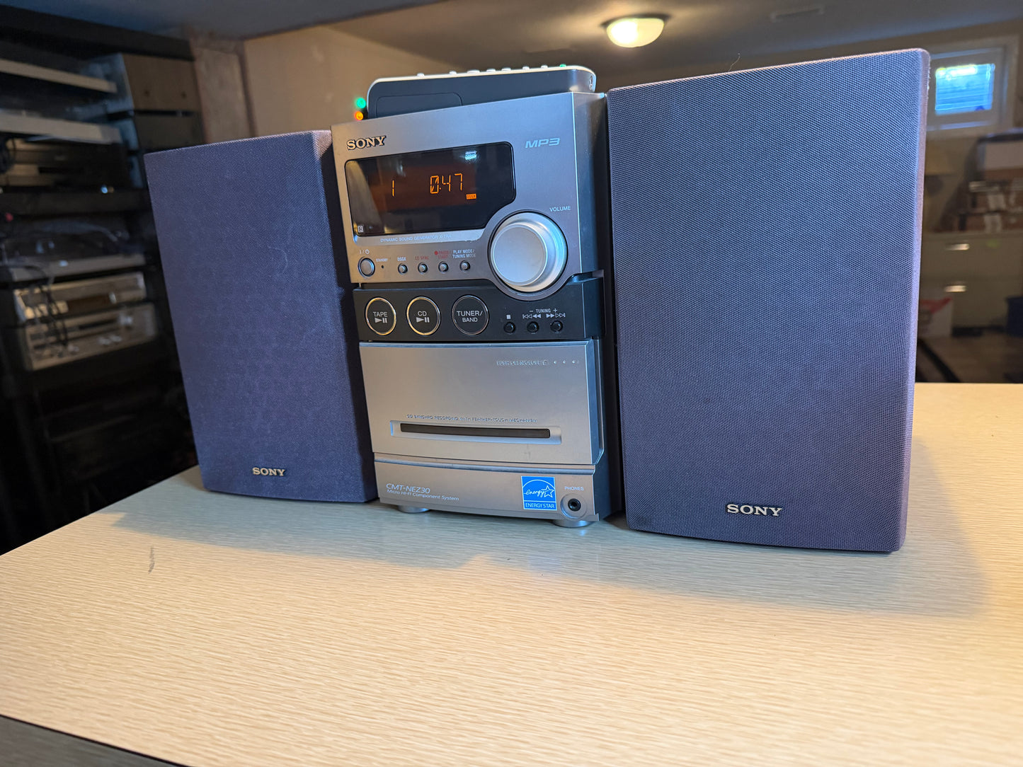 Sony CMT-NEZ30 Micro HiFi System CD Cassette AM/FM Stereo W/ Remote Fully Works!