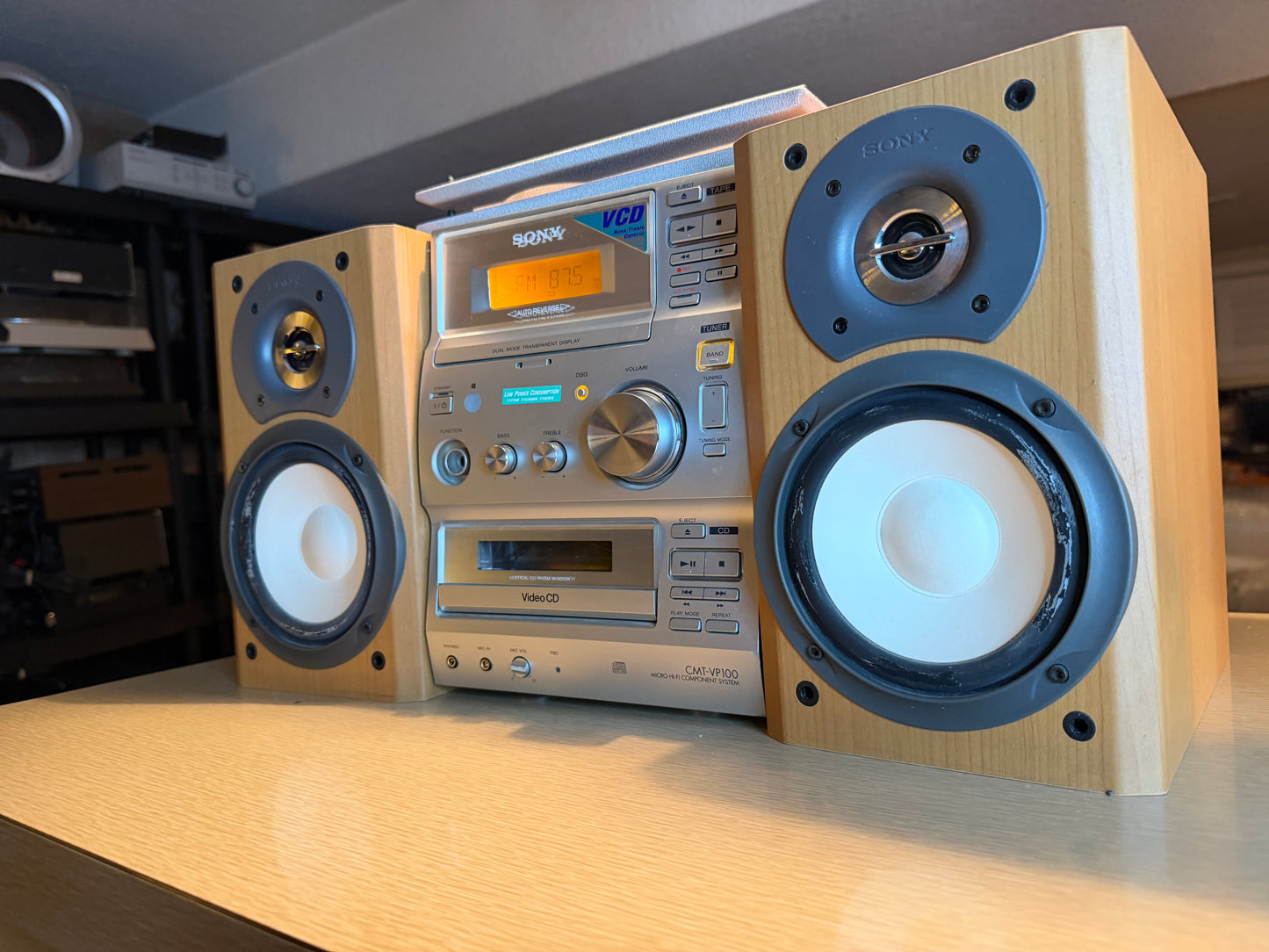 Sony CMT-VP100 Micro HiFi Component System W/ Speakers Working Suprisingly Loud