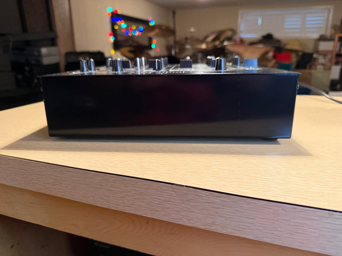 Numark M6USB 4 Channel USB DJ Mixer Phono Line Dual Mic 3 Band EQ Near Mint🎶🔥
