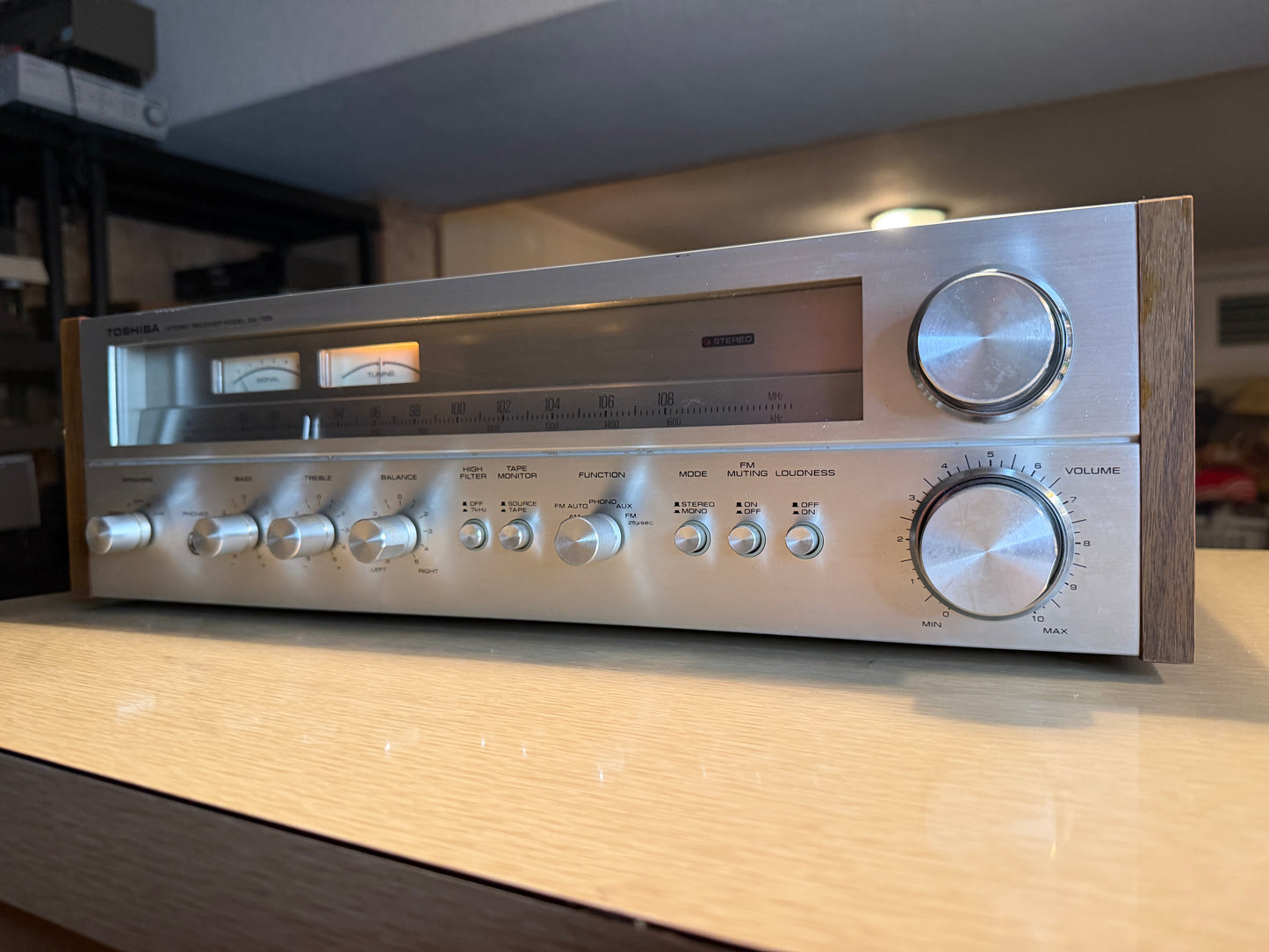 Vintage Toshiba Model SA-725 AM/FM Stereo Receiver FRESH Service Near Mint Case!