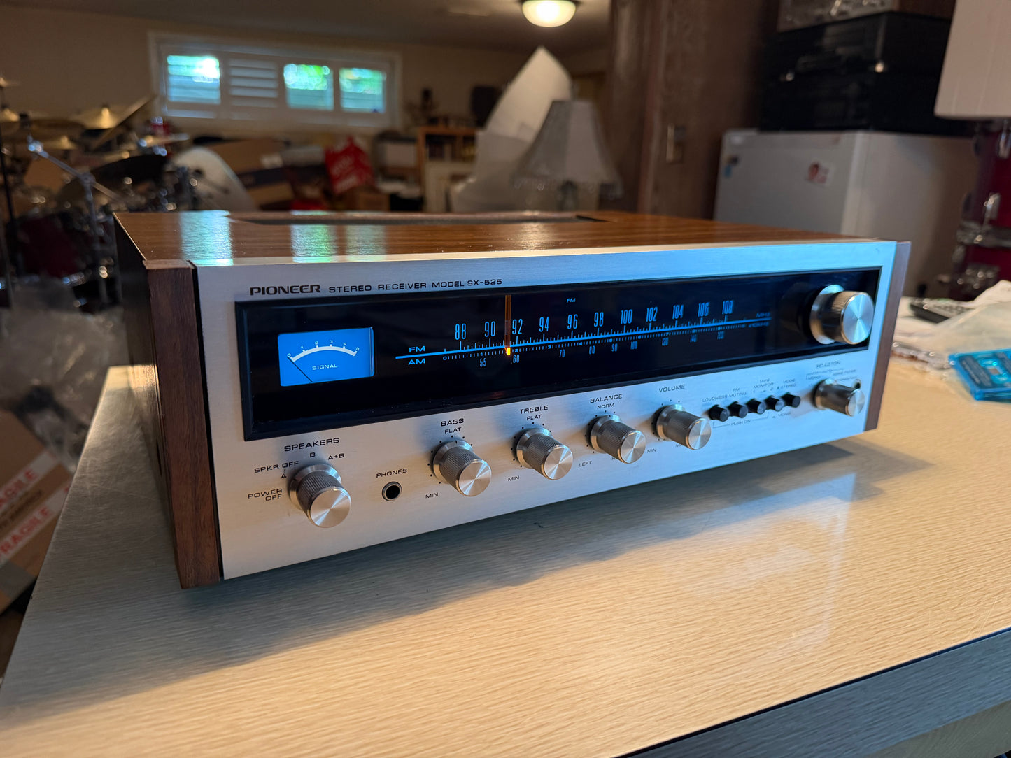 Vintage Pioneer SX-525 Stereo Receiver re-capped Fresh Service Near Mint Beauty!