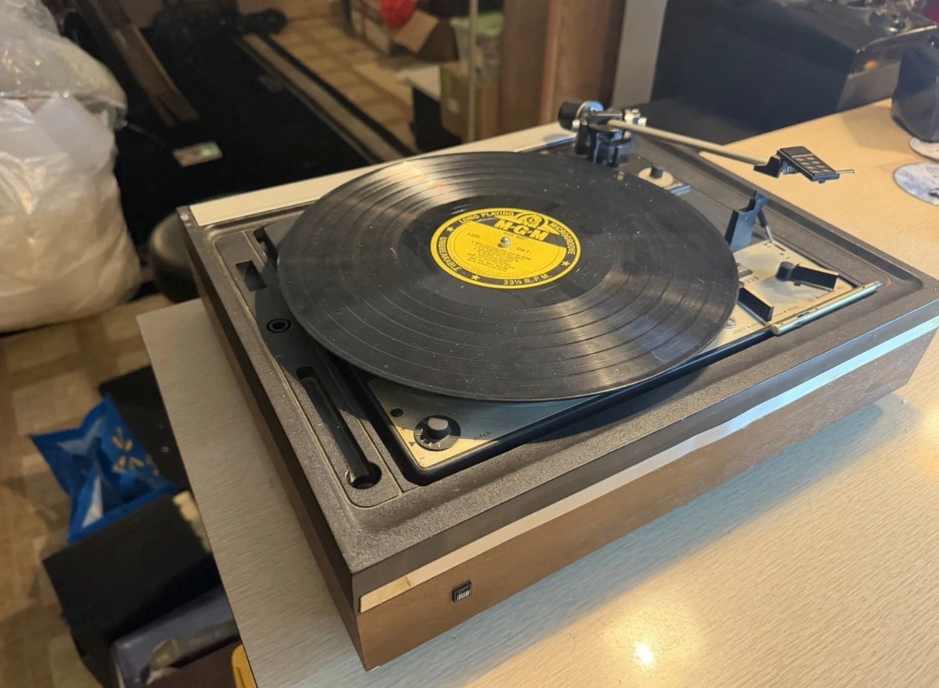 Dual 1226 Vintage Turntable, No Cartridge Platter Spins Tone Arm Moves Cracked