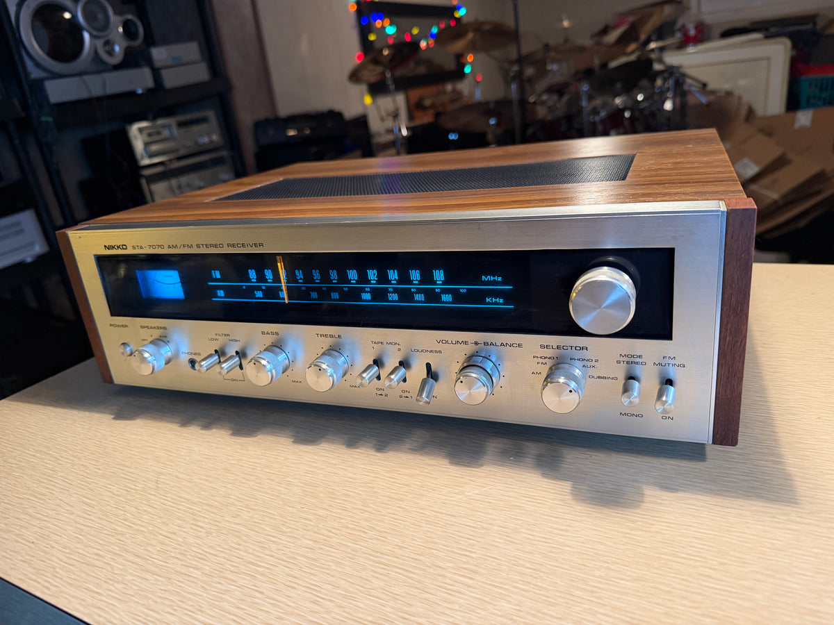 Vintage Nikko STA-7070 Stereo AM/FM Receiver Near Mint Full Service Very Rare🔥