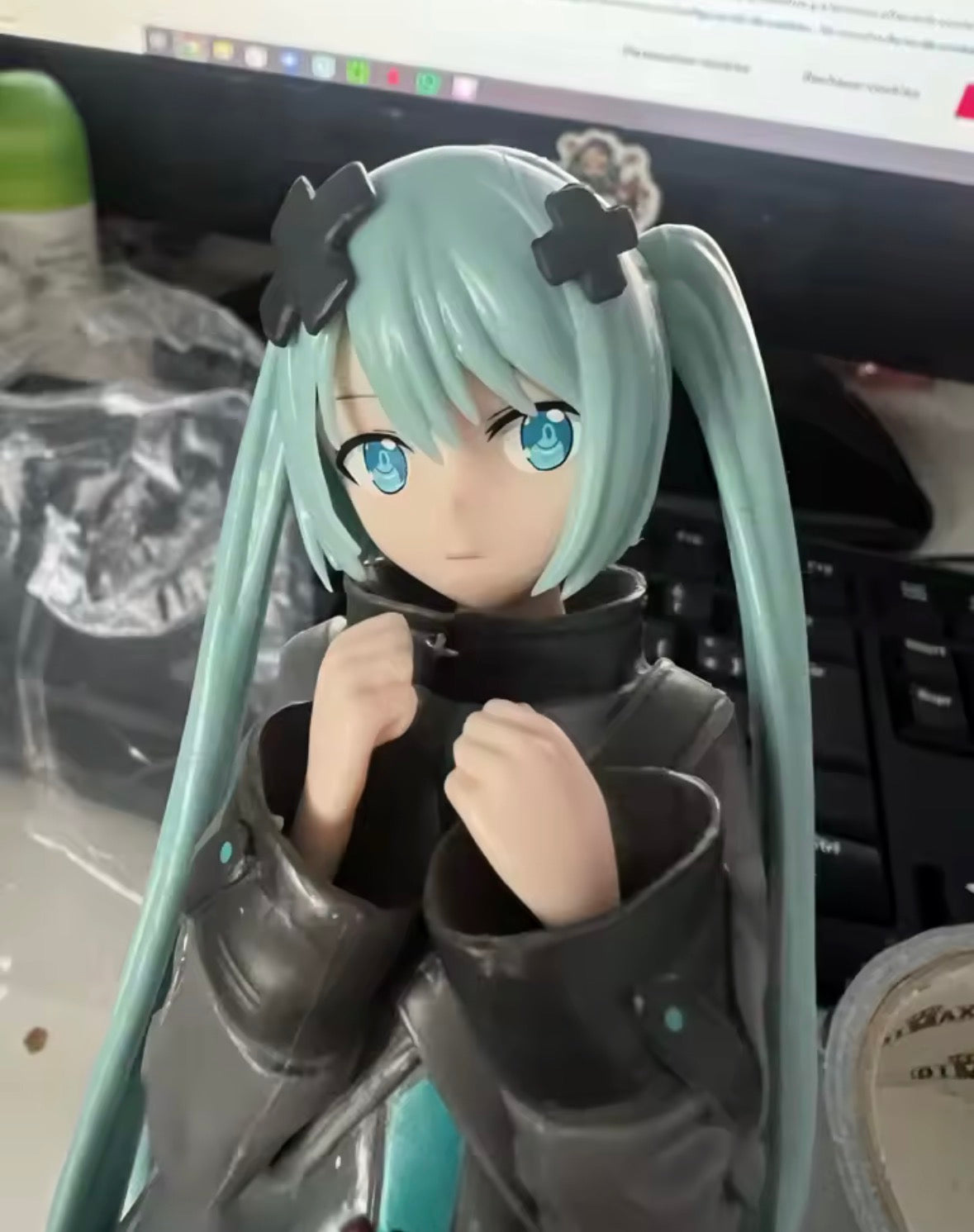 Hatsune Miku In A World With Closed Windows Collectible NEW IN BOX 20.5cm Figure