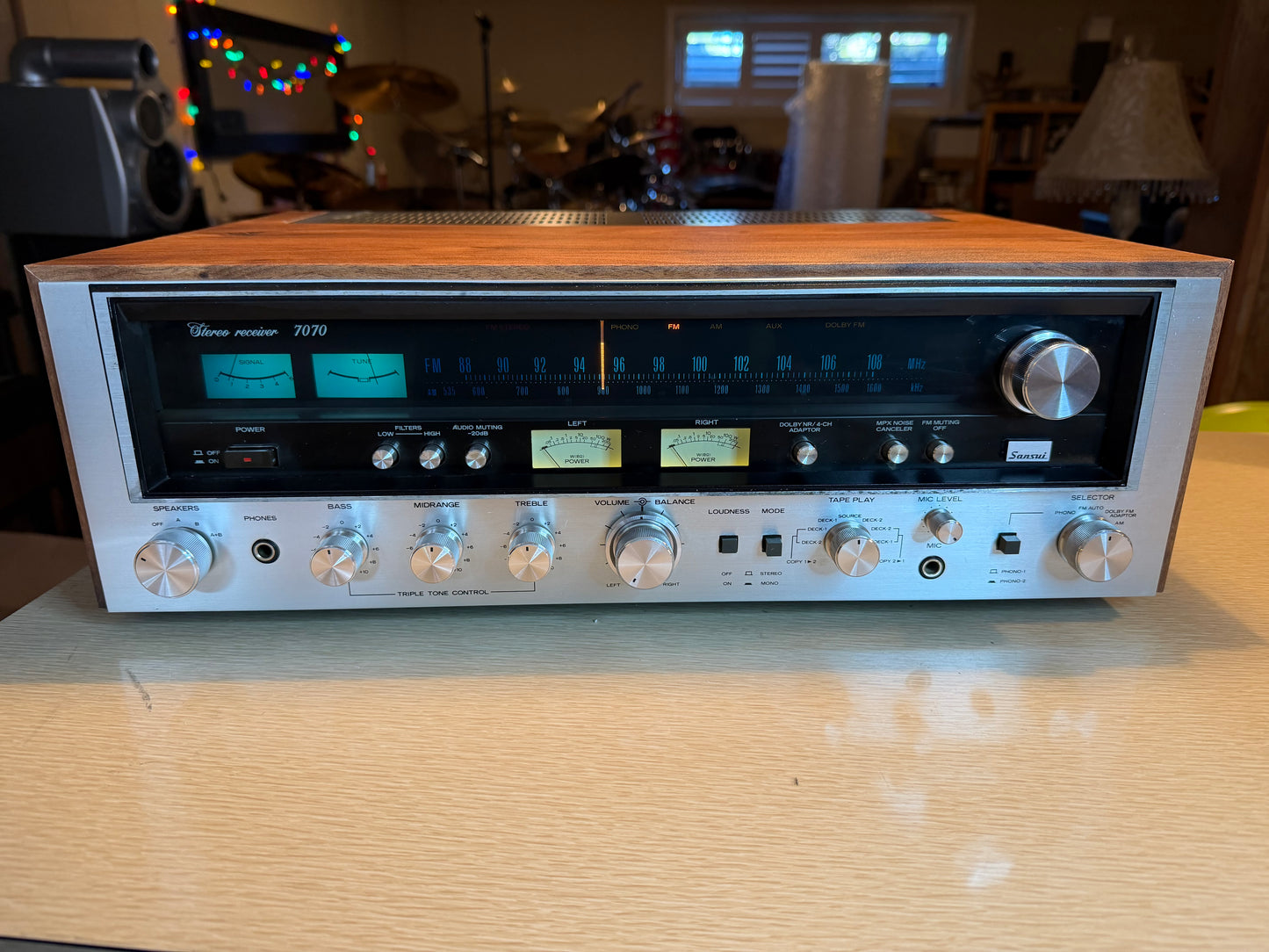 Vintage Sansui 7070 Stereo Receiver FRESH REFINISHING AND SERVICING BEAUTIFUL 🎶