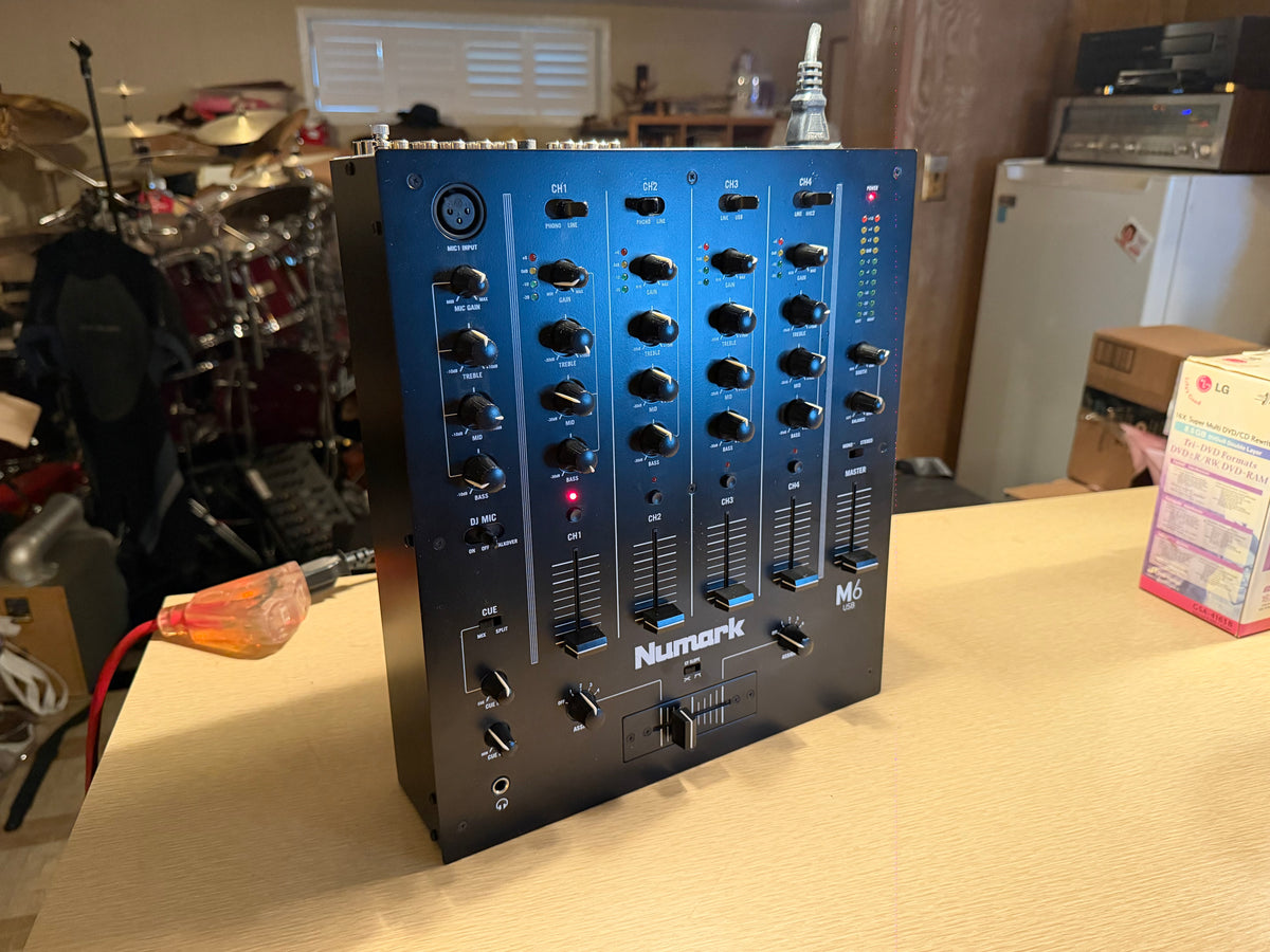 Numark M6USB 4 Channel USB DJ Mixer Phono Line Dual Mic 3 Band EQ Near Mint🎶🔥