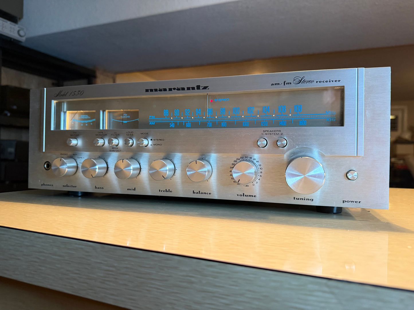 Marantz 1530 Receiver FULLY SERVICED New Bulbs Near Mint Condition Beautiful🎶🔥