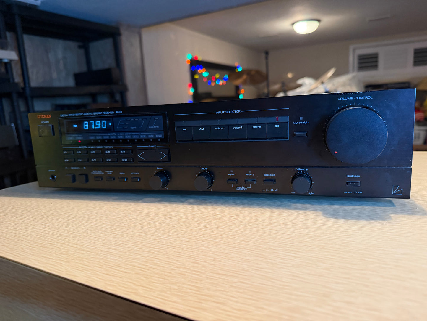 Luxman R-113 Digital Synthesizer AM/FM Stereo Receiver Cleaned & Serviced Beauty