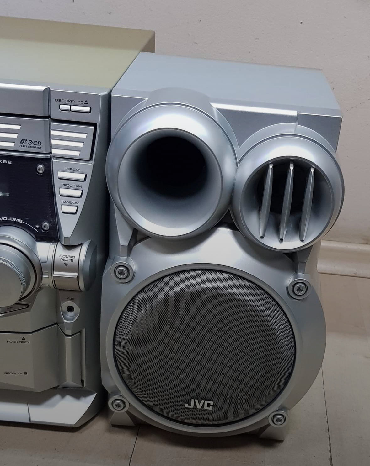 JVC Compact Component System MX-KB2 Stereo Cassette Bass Tested WORKS Rare