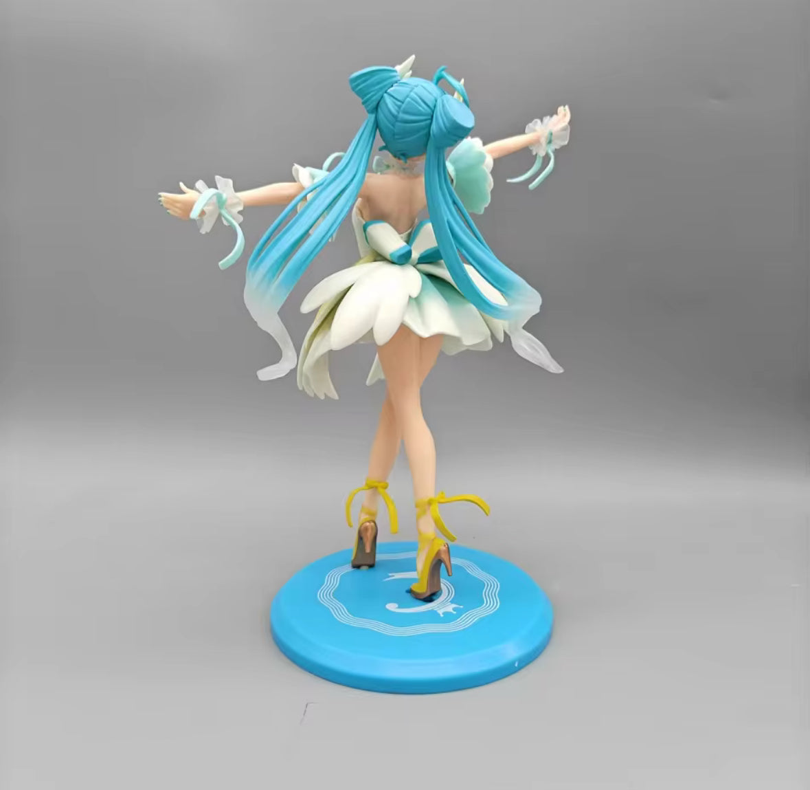 NEW 22cm HATSUNE MIKU Figure Hatsune Miku Dance Swan Rare Figure Toy Collectible