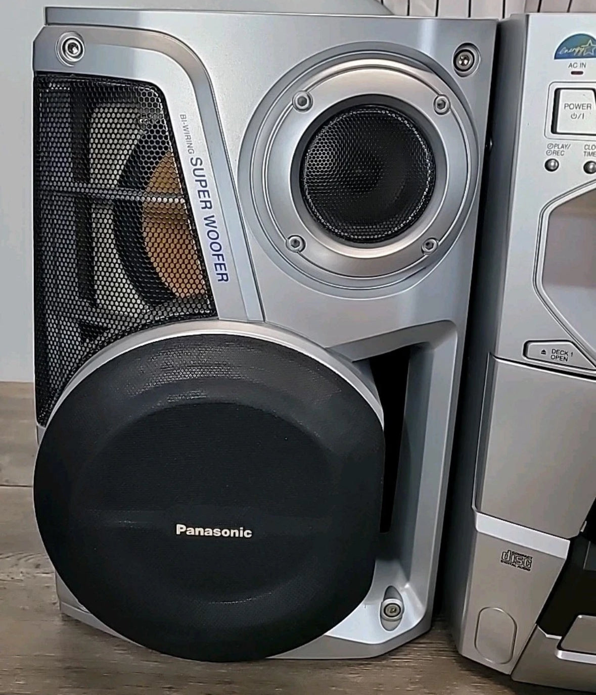 Panasonic Stereo System 5 Disk CD Changer SA-AK33 Deep Bass W/ Remote Gray