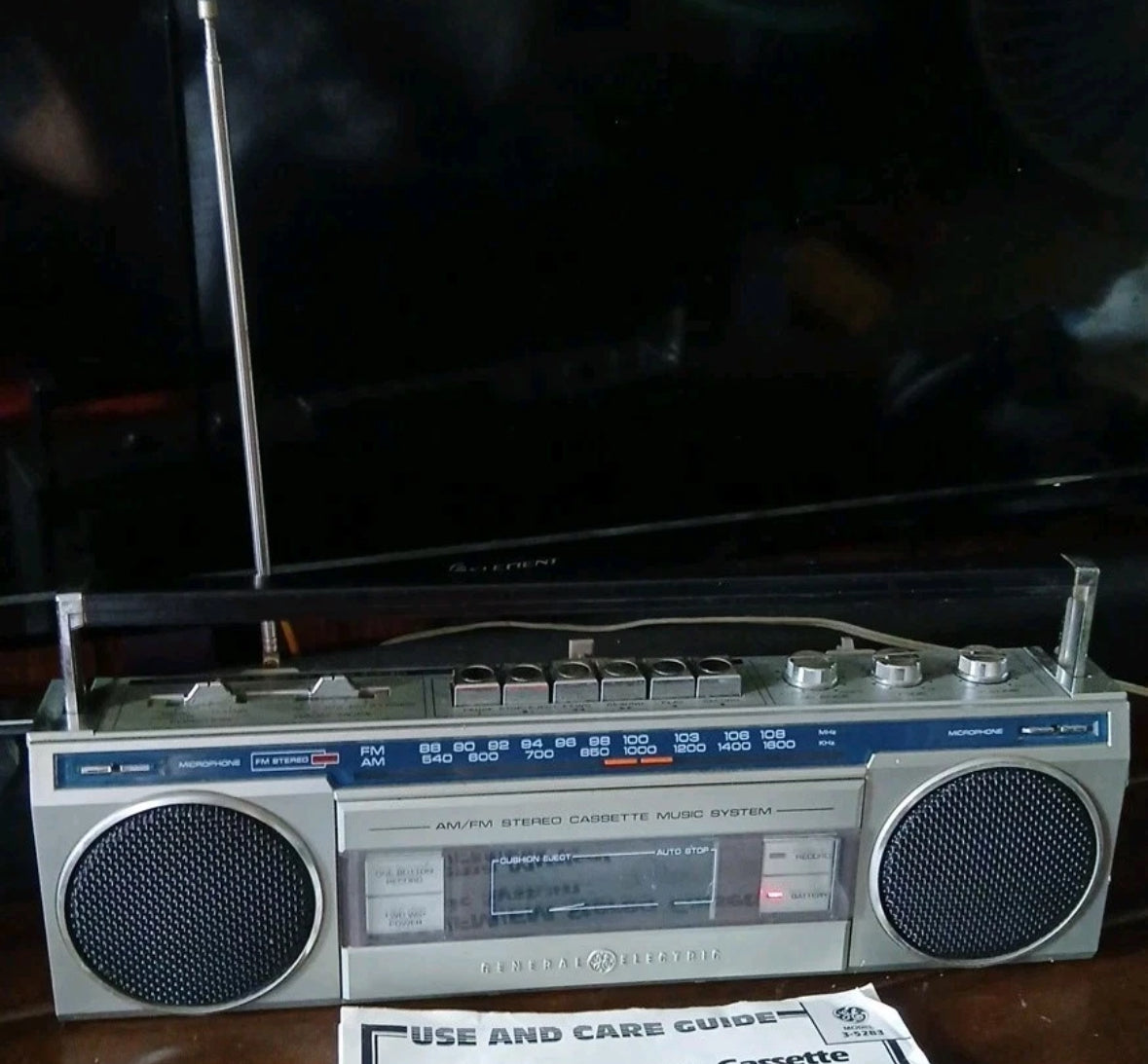 *VTG General Electric 3-5283B AM/FM Radio Cassette Player Boombox Tested