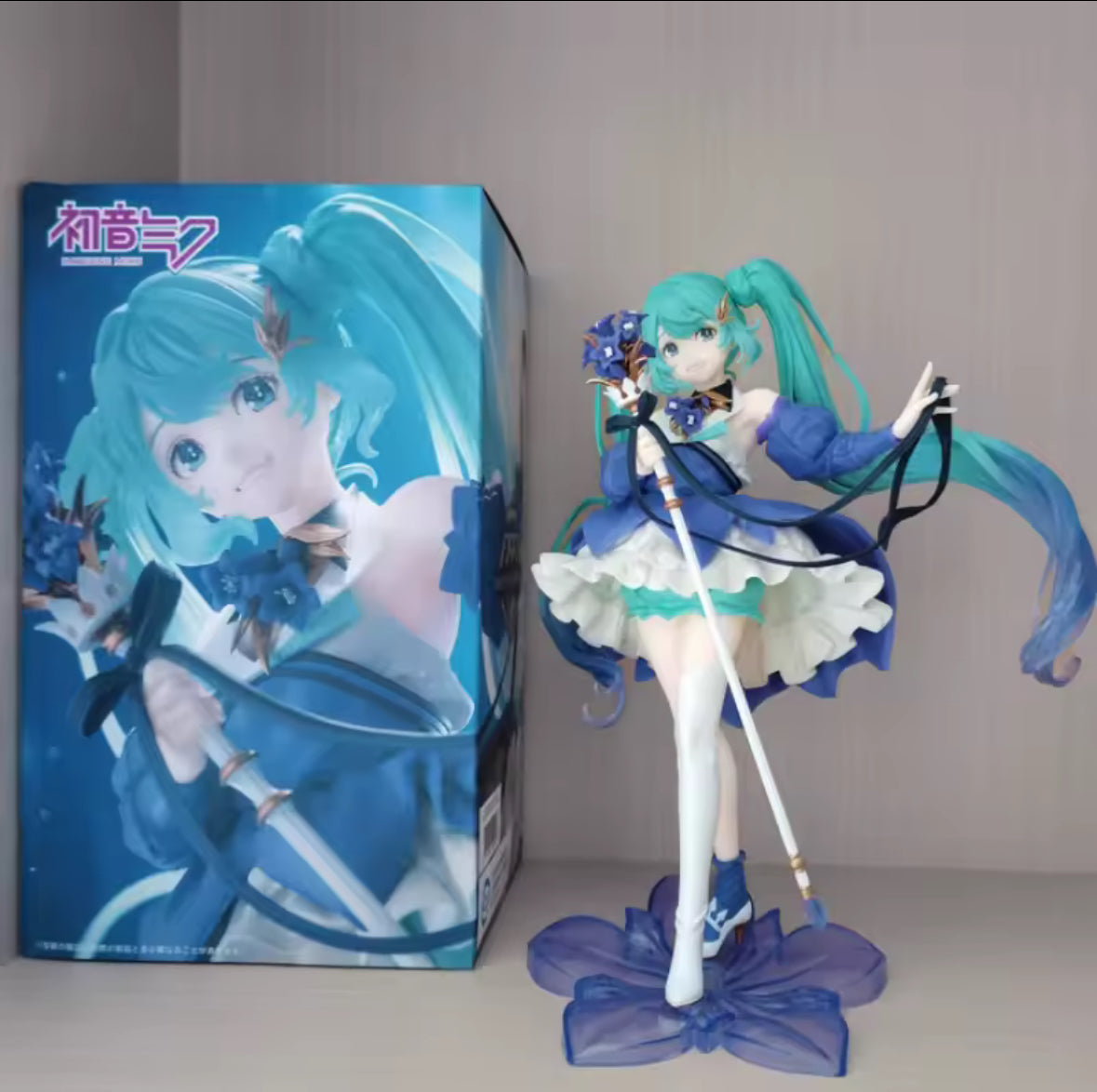 Bandai HATSUNE MIKU Birthday Party Flower Shape Bauhinia 20cm