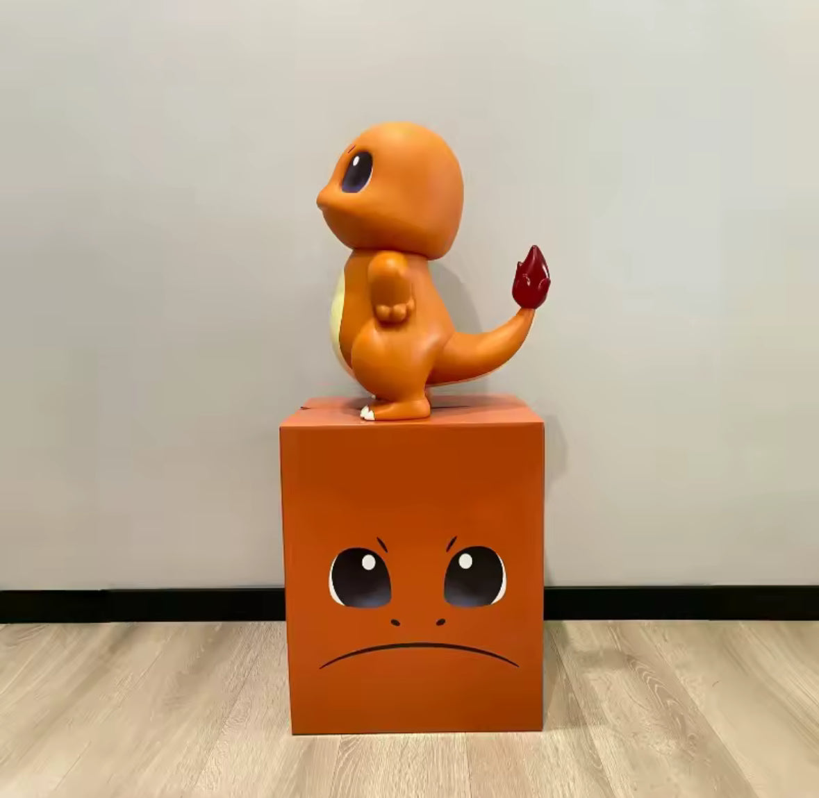 Charmander Proud Action Car Trunk Tail  Ornament Desktop Ornament Gift NIB