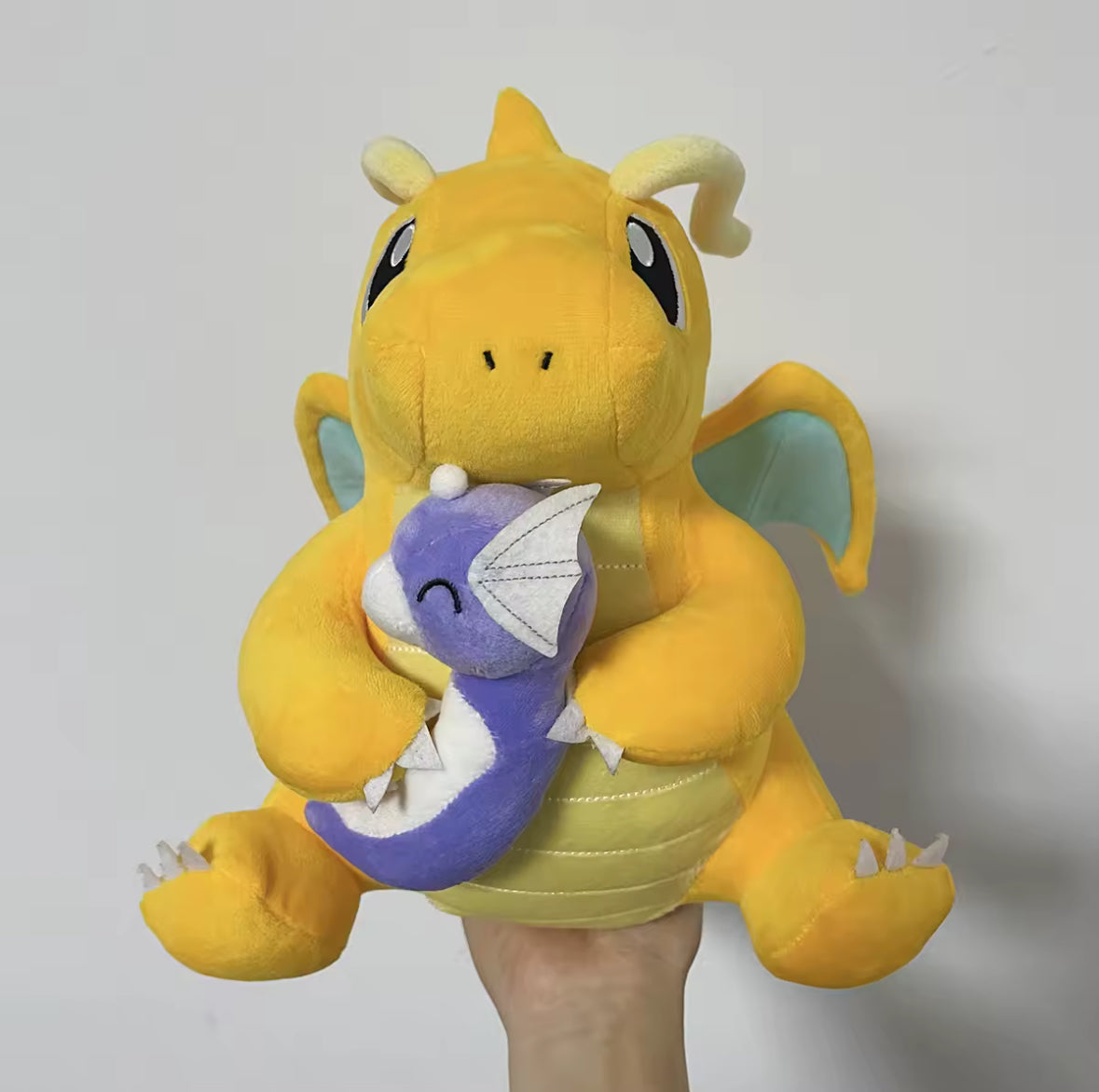 Pokemon Kawaii Dragonite Holding Dratini Plush Dolls 2 Toys Super Cute Brand New