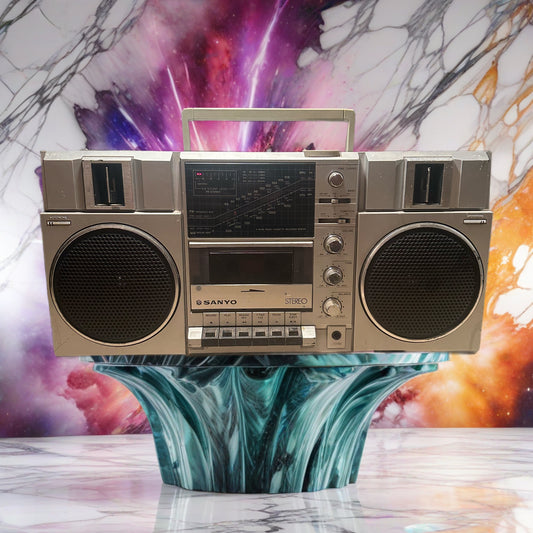 WORKS Sanyo Ghetto Blaster M-9815K Radio Cassette Player Boombox Fully Working