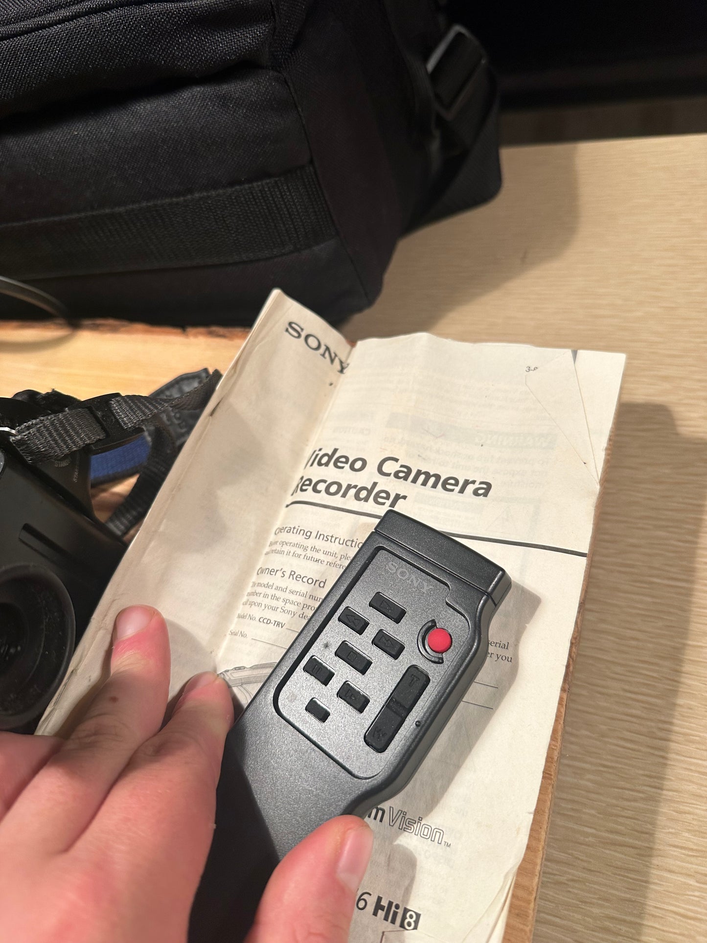 Sony Handycam CCD-TRV46 Video Hi8 Camcorder, Charger & More Tested Fully Works!