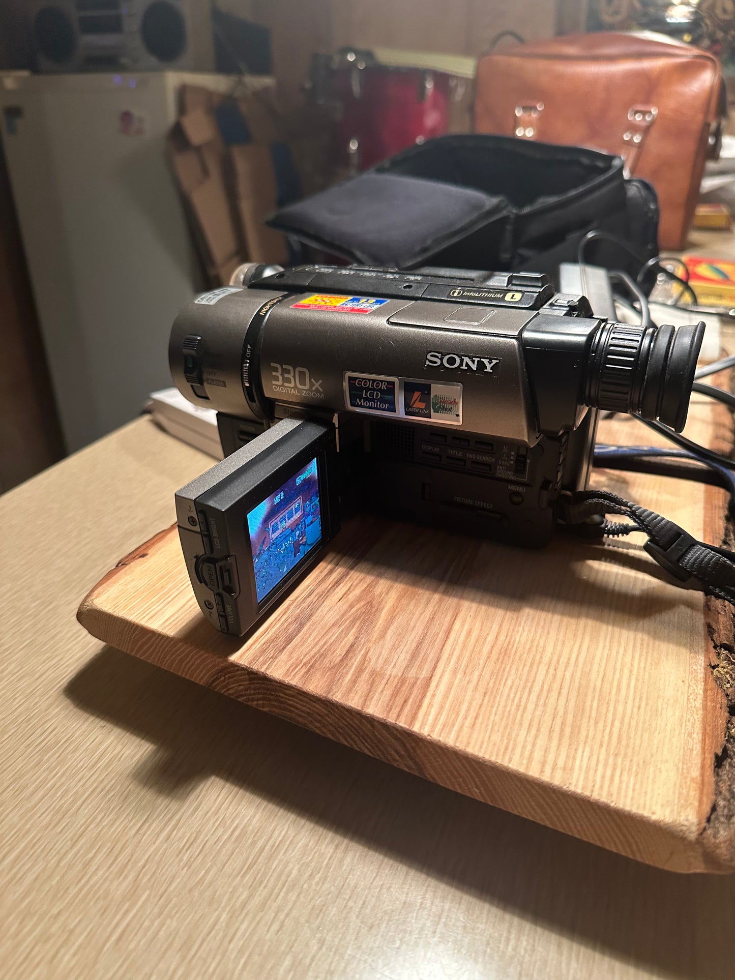 Sony Handycam CCD-TRV46 Video Hi8 Camcorder, Charger & More Tested Fully Works!
