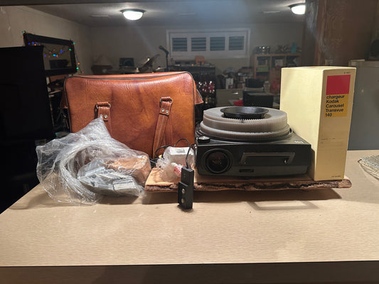 Kodak Carousel 760H Slide Projector Slide Trays Remote Leather Bag Slides Works!
