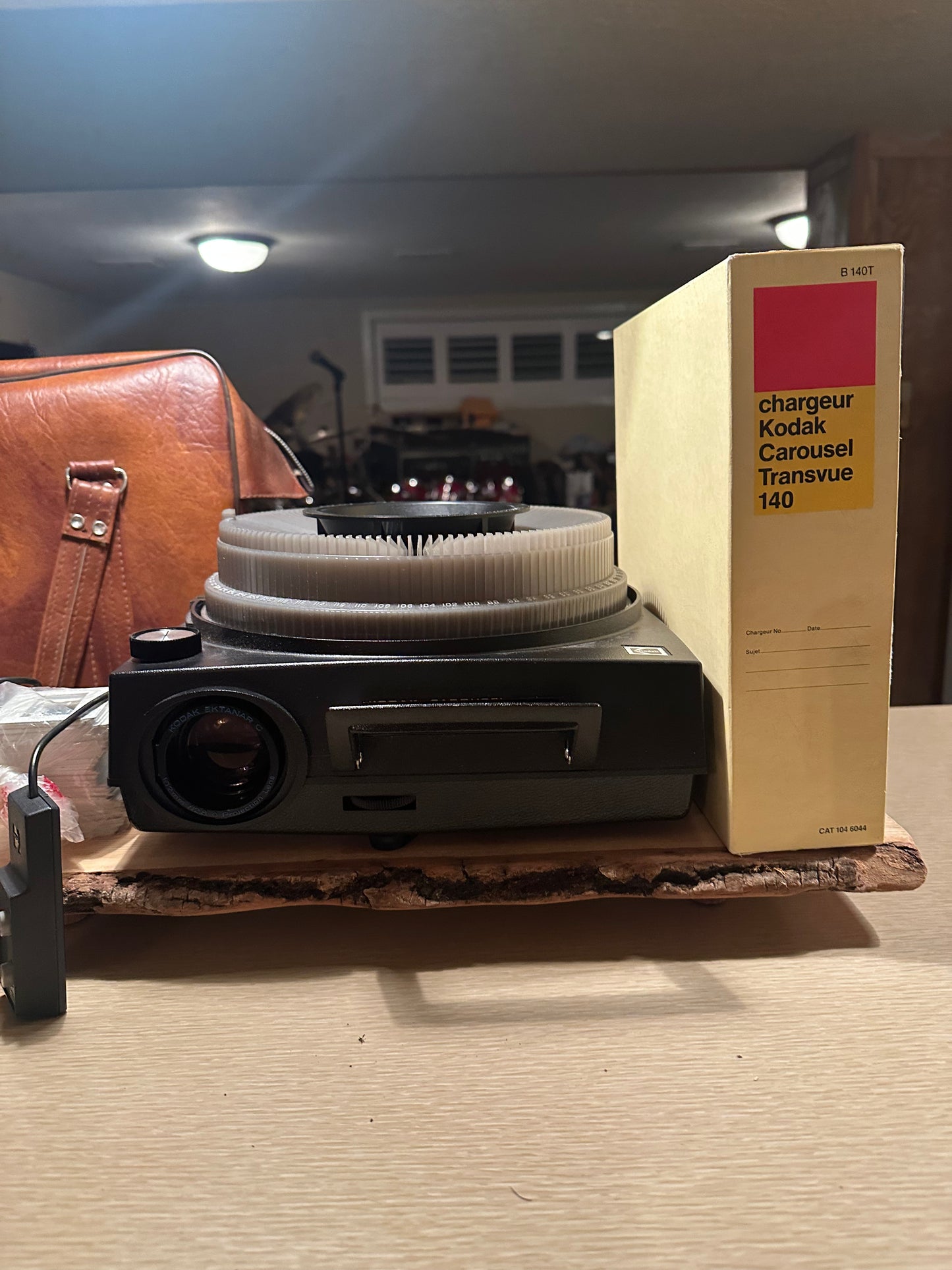 Kodak Carousel 760H Slide Projector Slide Trays Remote Leather Bag Slides Works!
