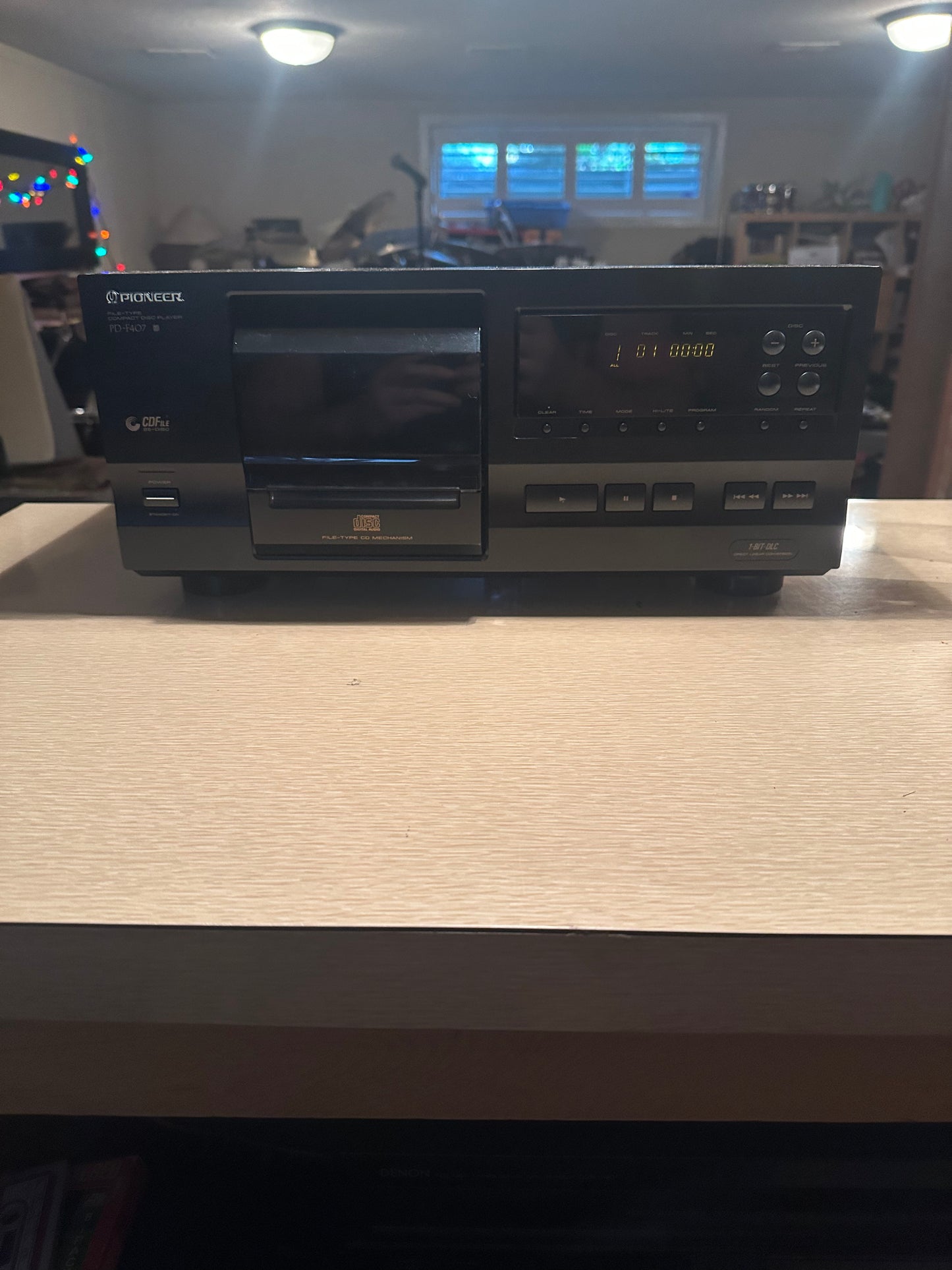 Pioneer / PD-F407 / File-Type Compact Disc Player / 25 Disc / Tested *Serviced*