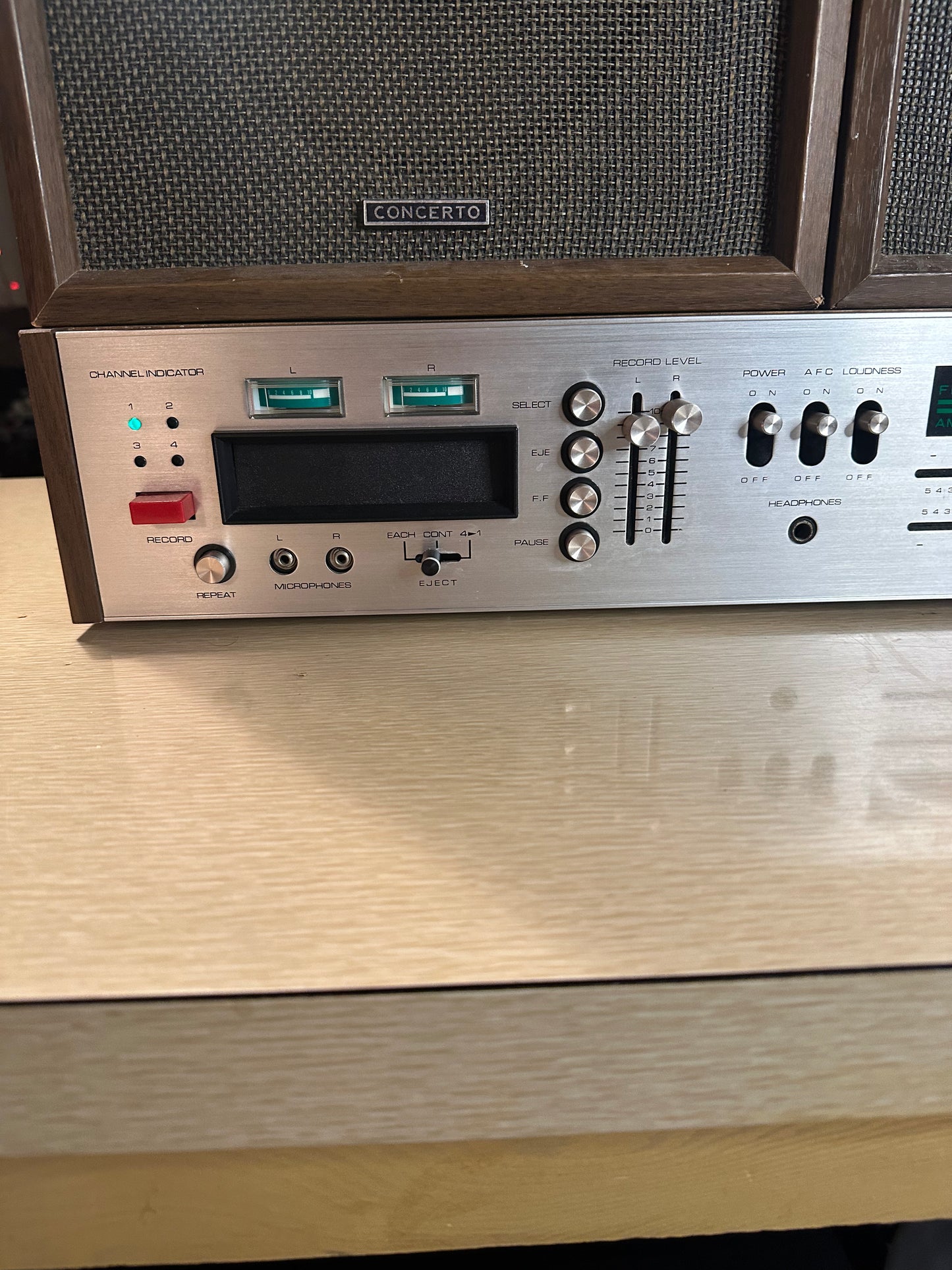 Concerto Model URT7045 Eight Track Receiver System W/ Cassette Adapter Serviced