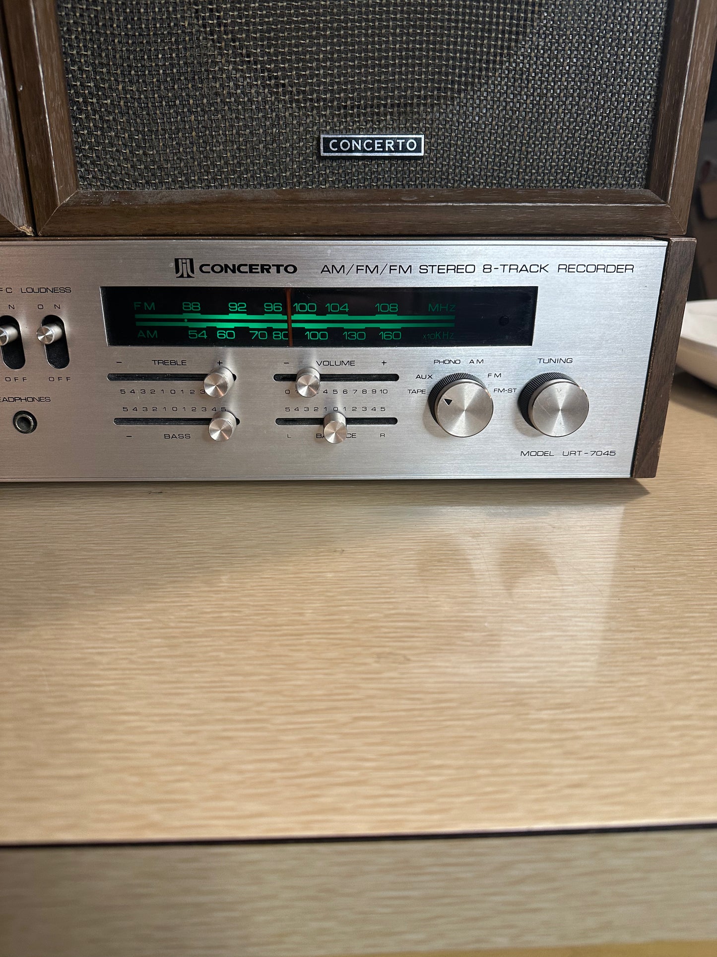 Concerto Model URT7045 Eight Track Receiver System W/ Cassette Adapter Serviced