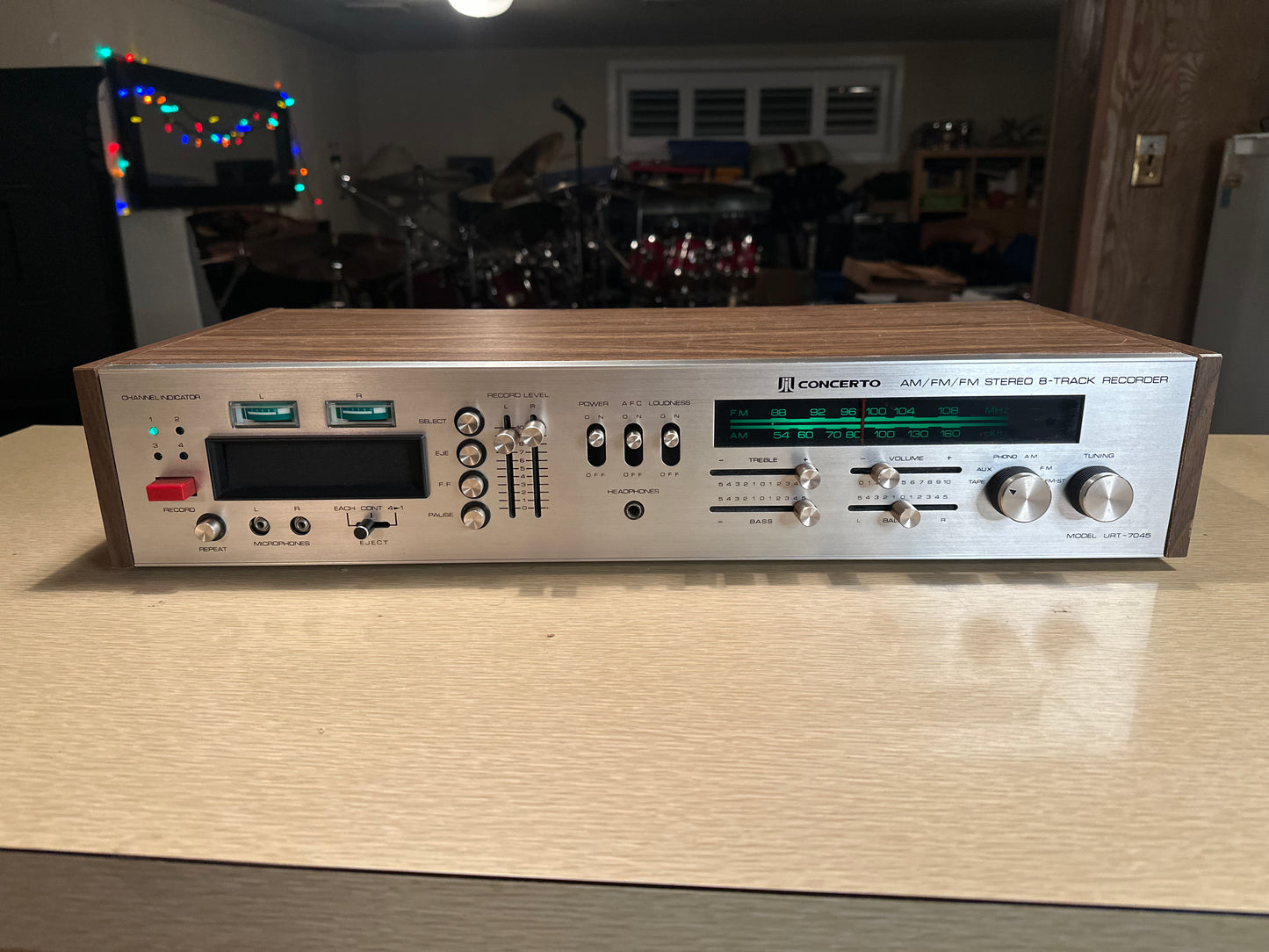 Concerto Model URT7045 Eight Track Receiver System W/ Cassette Adapter Serviced