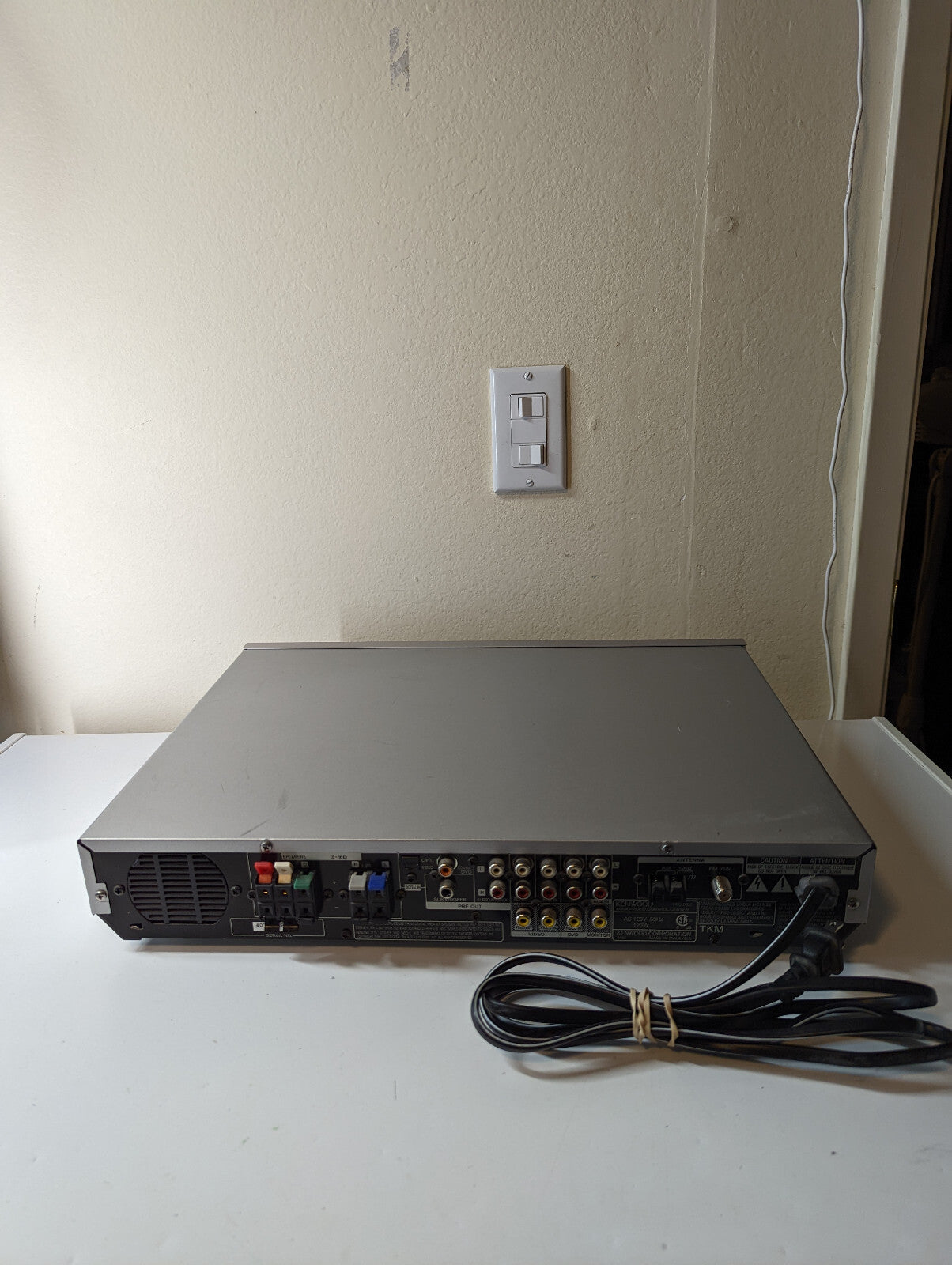 KENWOOD VRS-6100 High Power Audio Video Control Center Works Great