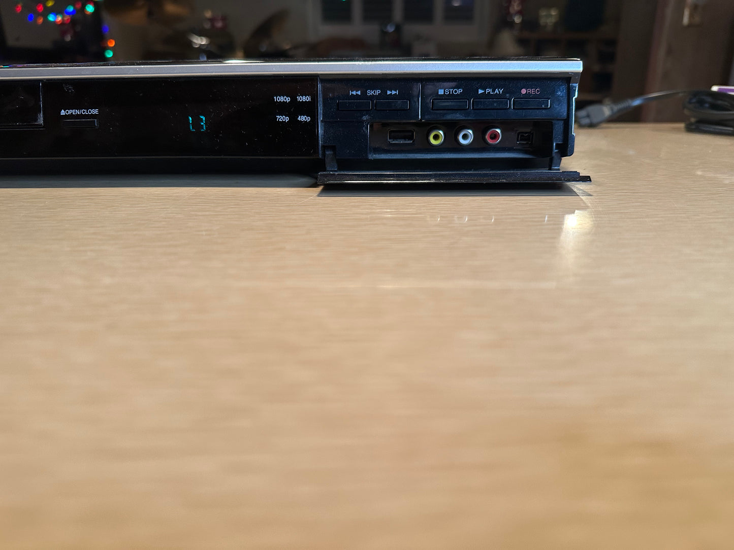 Toshiba DVD Recorder/Player with HDMI 1080p Upscaling & Remote DR430KC TESTED