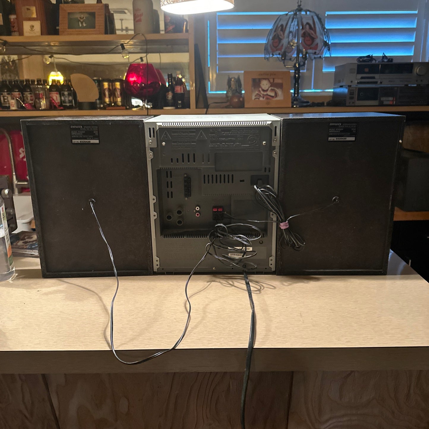Aiwa NSX-AJ206 Digital audio system. CD, Video/AUX, Dual cassette, radio.