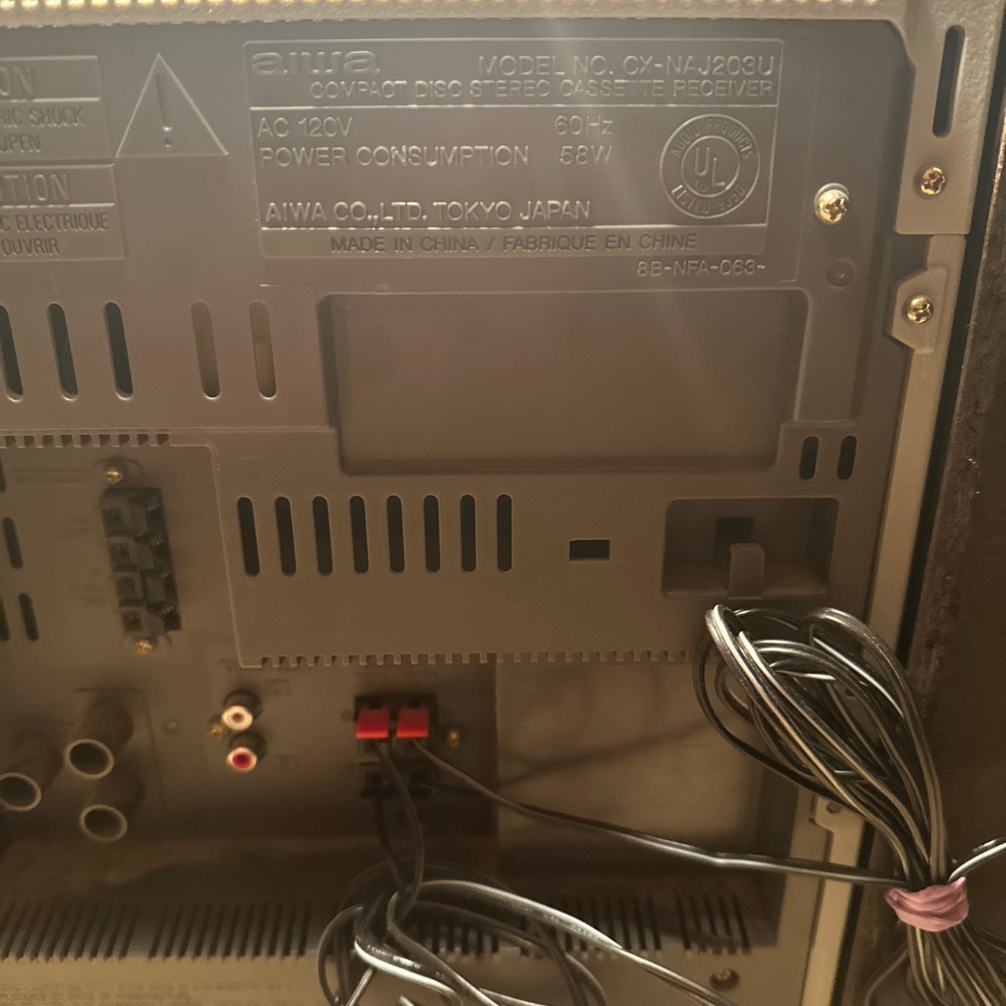 Aiwa NSX-AJ206 Digital audio system. CD, Video/AUX, Dual cassette, radio.