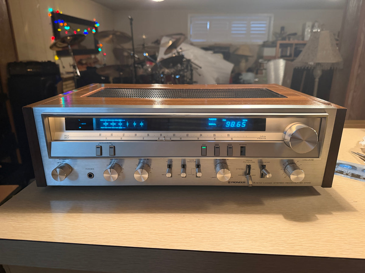 Vintage Pioneer SX-3700 AM/FM Stereo Receiver Missing Phono Button Scratchy Ch's