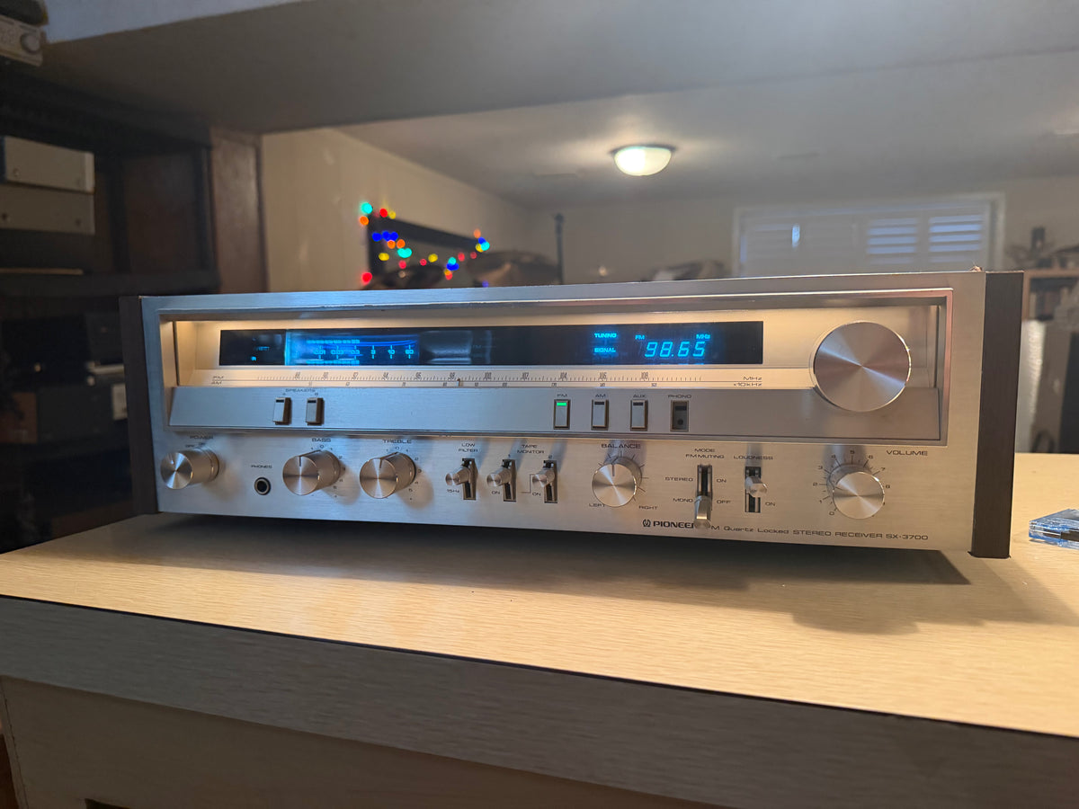 Vintage Pioneer SX-3700 AM/FM Stereo Receiver Missing Phono Button Scratchy Ch's