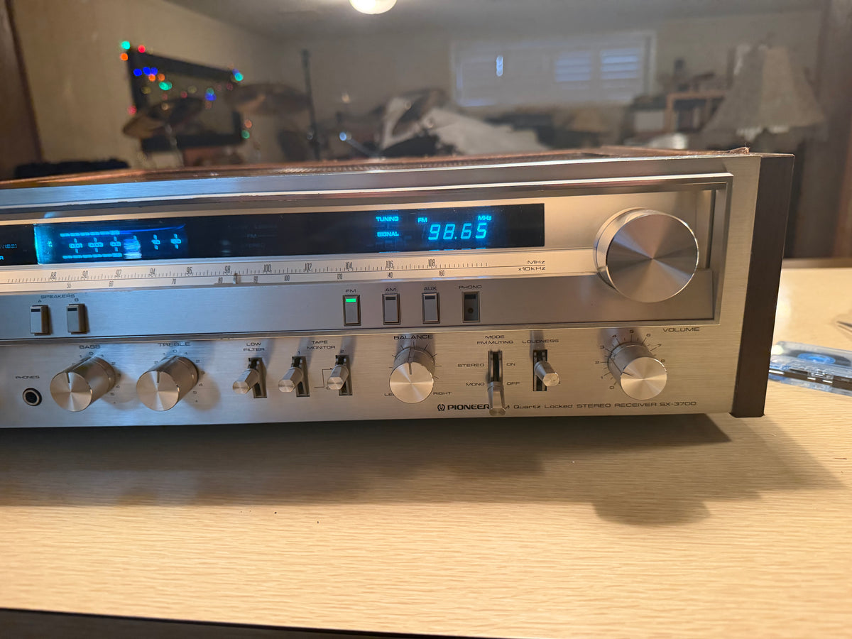 Vintage Pioneer SX-3700 AM/FM Stereo Receiver Missing Phono Button Scratchy Ch's